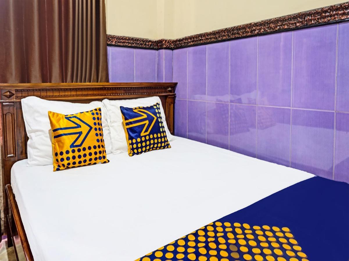Hotel Spot On 1870 Graha Batu Mulia Exterior foto